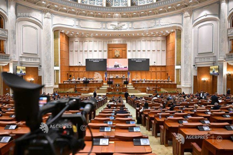 Expiră termenul până la care mai pot fi depuse în Parlament eventuale moţiuni de cenzură