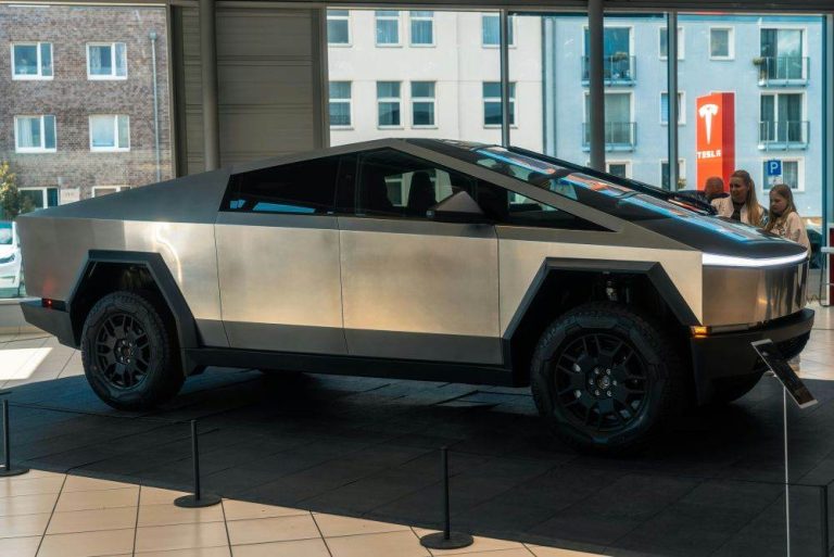 Tesla raportează rezultate sub aşteptări pe piaţa din China, în timp ce BYD câştigă teren – 02.09.2025