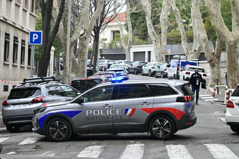 Un tunisian care a înjunghiat cinci oameni la Marsilia a fost împuşcat mortal de poliţişti