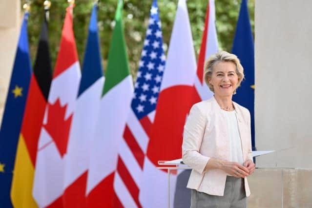 Președinta Comisiei Europene vizitează România pentru consolidarea colaborării cu NATO
