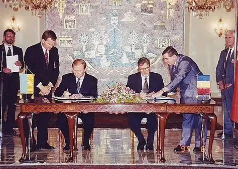Semnarea Tratatului România-Ucraina 1997
