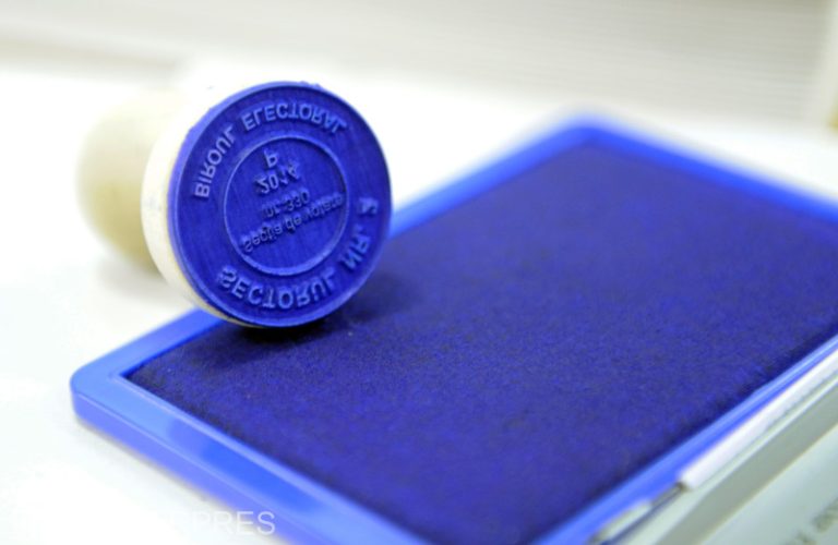 Bucureştiul votează în cursa pentru primărie ce ar putea oferi extremei drepte o primă capitală din UE